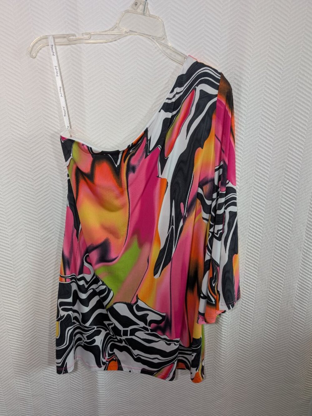 One-Shoulder Multicolor Abstract Print Top - Picture 11 of 12